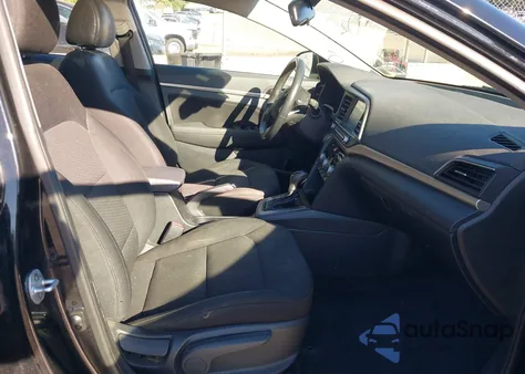 2019 Hyundai Elantra Value Edition z USA, uszkodzony, nr VIN 5NPD84LFXKH446700